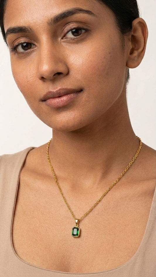 Emerald Luxe Pendant Necklace
