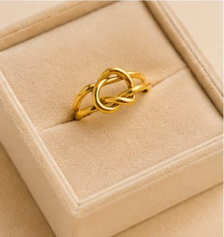 Golden Knot Ring
