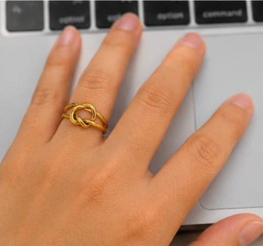Golden Knot Ring