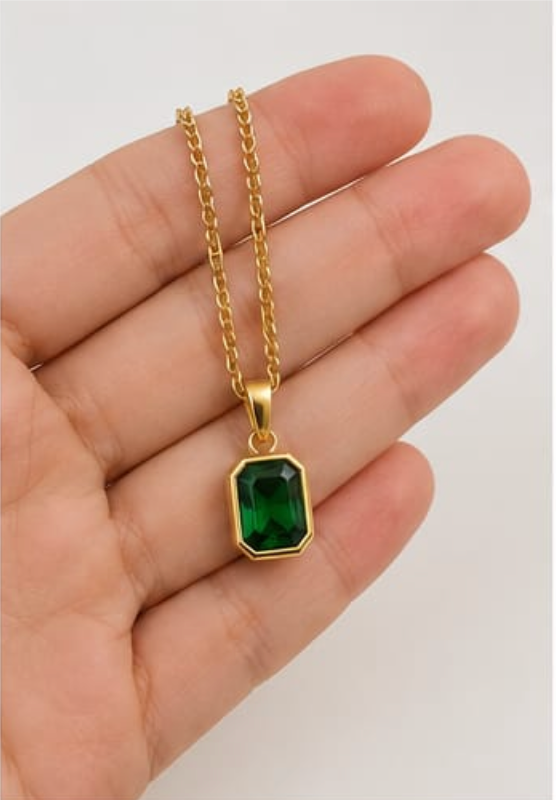 Emerald Luxe Pendant Necklace