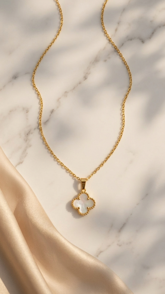 Pearl Clover Pendant Necklace