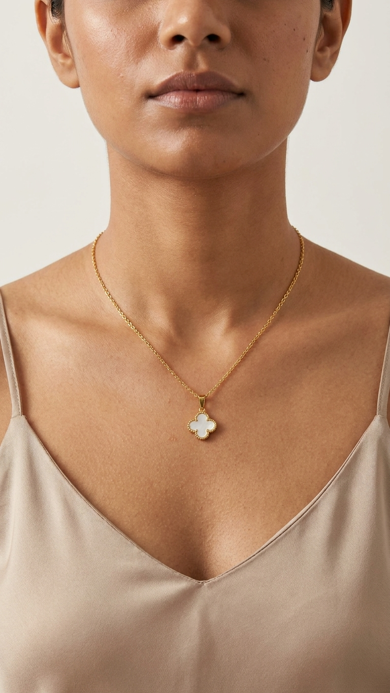 Pearl Clover Pendant Necklace